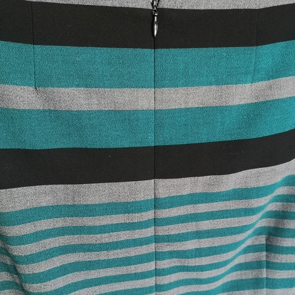 Calvin Klein Striped Fitted Sheath Midi Dress With Pleating Women's Size 12 - Picture 5 of 11